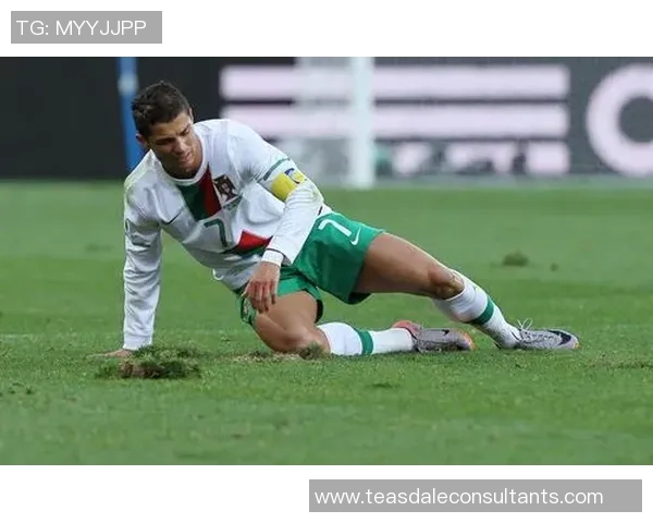 世界足球明星宝宝的成长之路与未来潜力探秘 世界足球明星宝宝的成长之路与未来潜力探秘