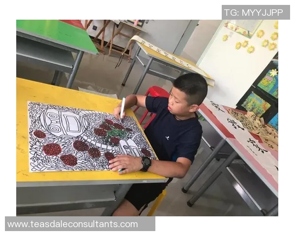 夸张画风下的足球明星肖像展现精彩瞬间与个性魅力 夸张画风下的足球明星肖像展现精彩瞬间与个性魅力