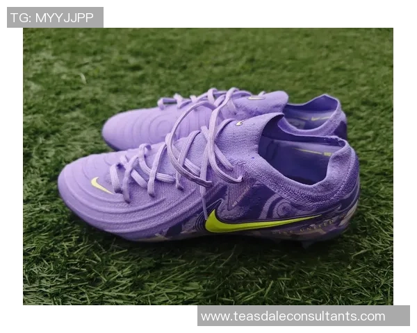 紫色足球明星的传奇故事与成就揭秘