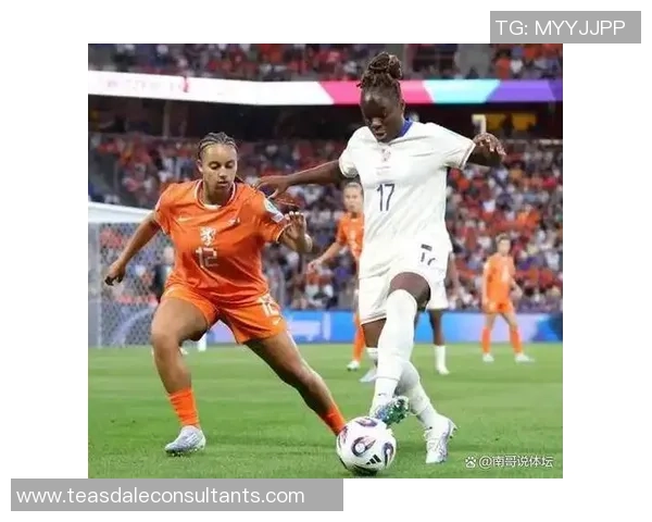 足球明星与公主的浪漫爱情故事在绿茵场上绽放的奇迹与挑战