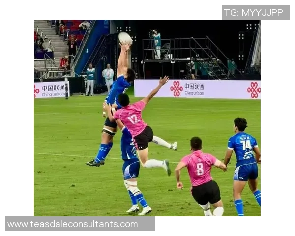 运气不佳的足球明星们如何在逆境中奋力拼搏与重塑辉煌 运气不佳的足球明星们如何在逆境中奋力拼搏与重塑辉煌